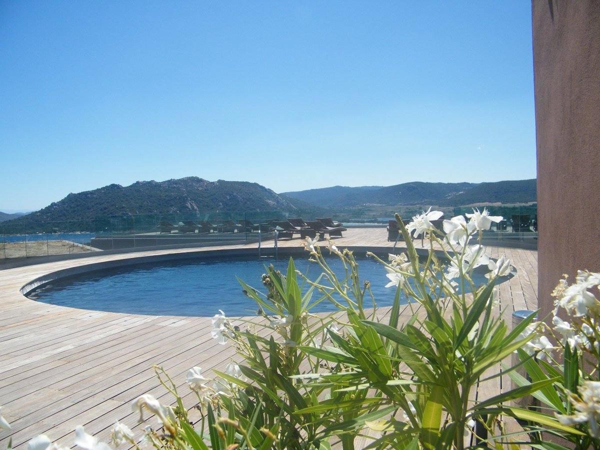Hotel Carre Noir Porto-Vecchio  Buitenkant foto